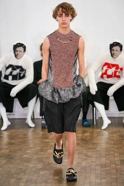 Look 2